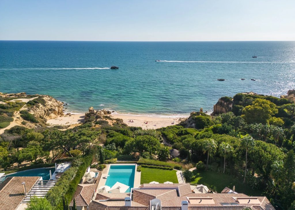 Vila Cove del Mar Galé Albufeira holiday luxury villa rentals in the Algarve Algarve luxury concierge Villas 1 7-5