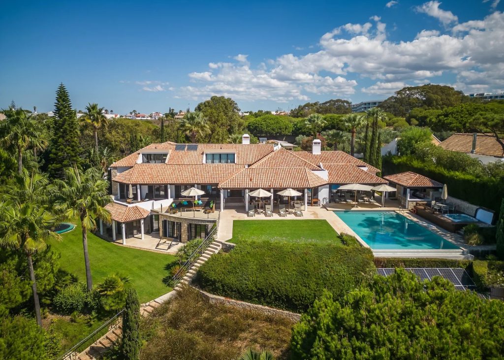 Vila Cove del Mar Galé Albufeira holiday luxury villa rentals in the Algarve Algarve luxury concierge Villas 8 7-5