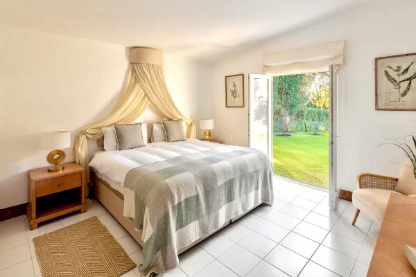 Villa Guru 1
