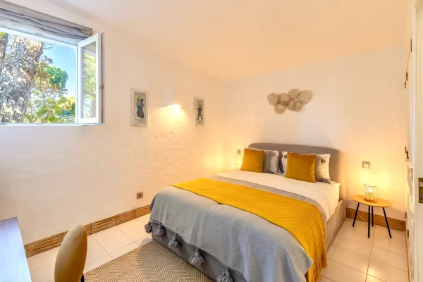 Villa Guru 1