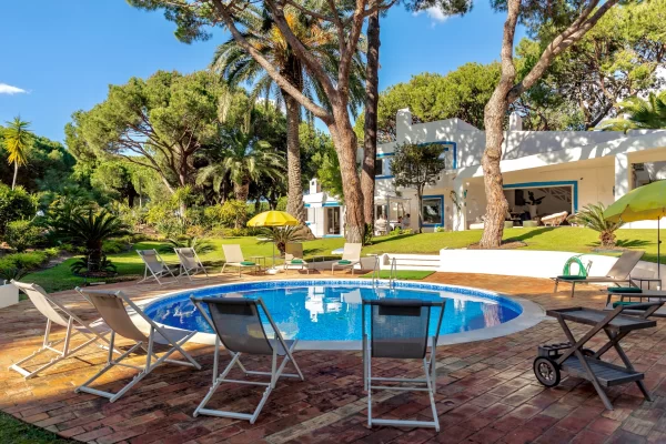 Villa Guru 1