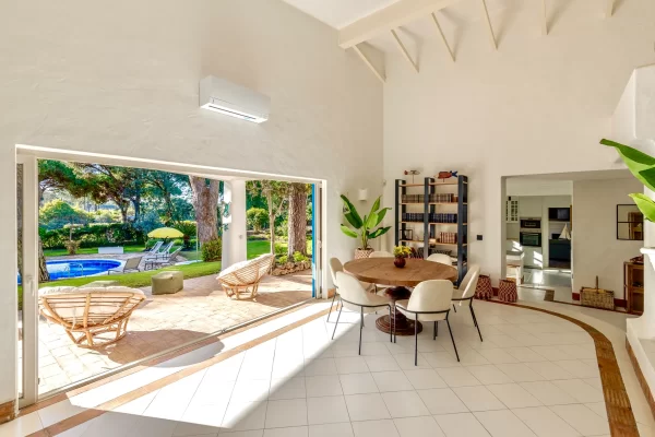 Villa Guru 1