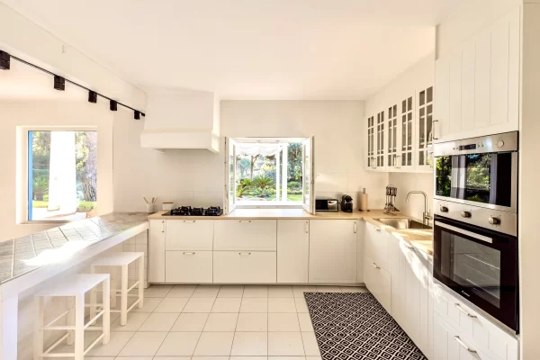 Villa Guru 1