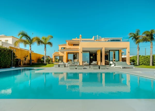 Villa Guru 10