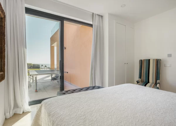 Villa Guru 10