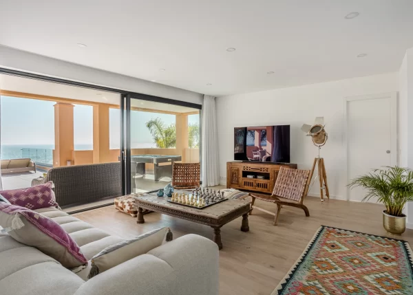 Villa Guru 10