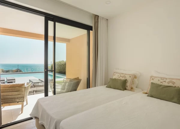 Villa Guru 10