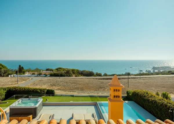 Villa Guru 10
