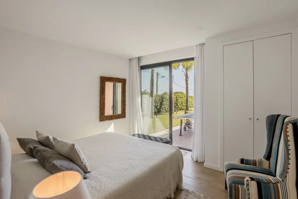 Villa Guru 10