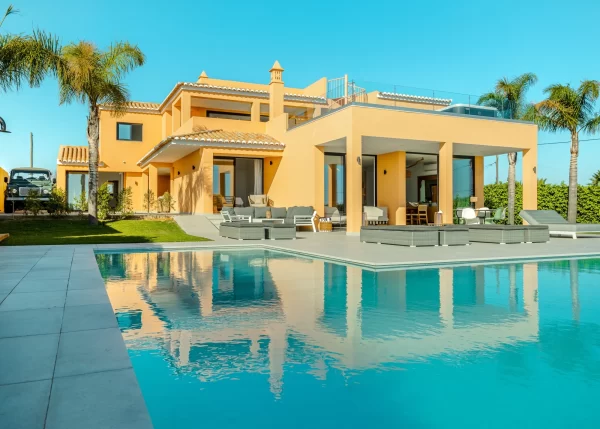Villa Guru 10