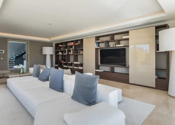 Villa Guru 12