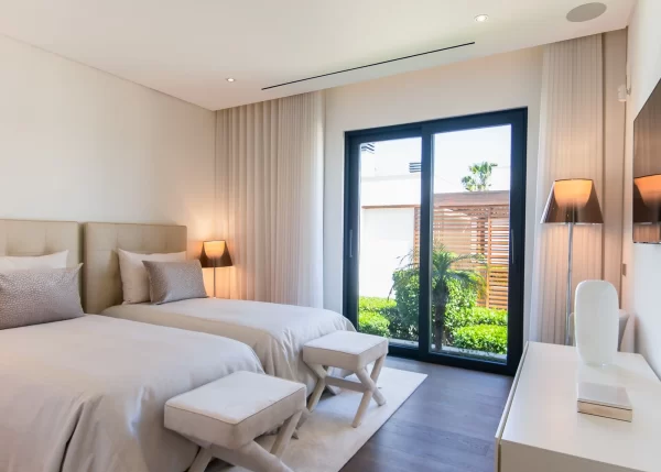 Villa Guru 12