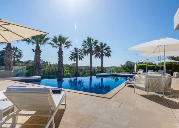 Villa Guru 12