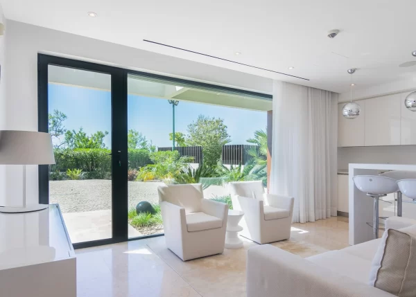 Villa Guru 12