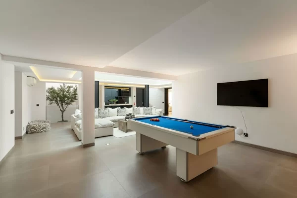 Villa Guru 2