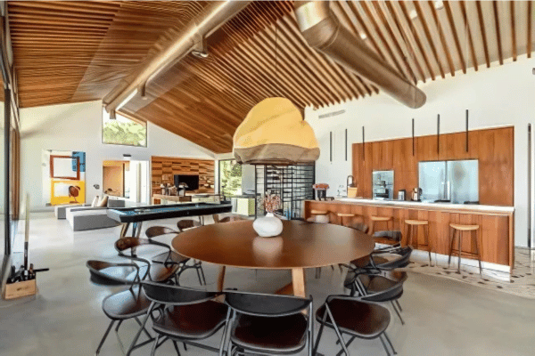 Villa Guru 14 (1)